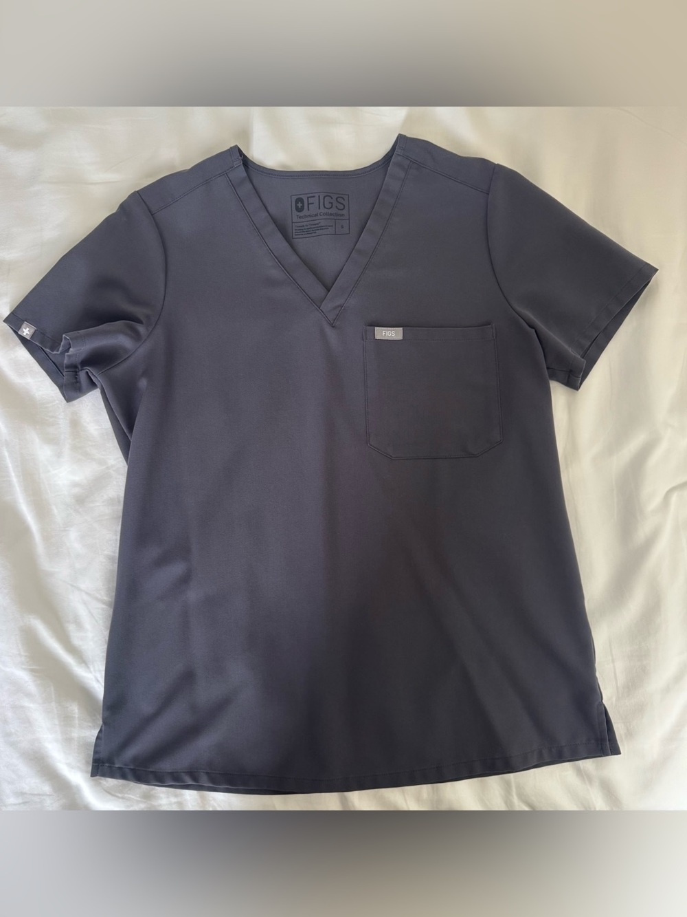 NWOT FIGS Catarina scrub top - Charcoal